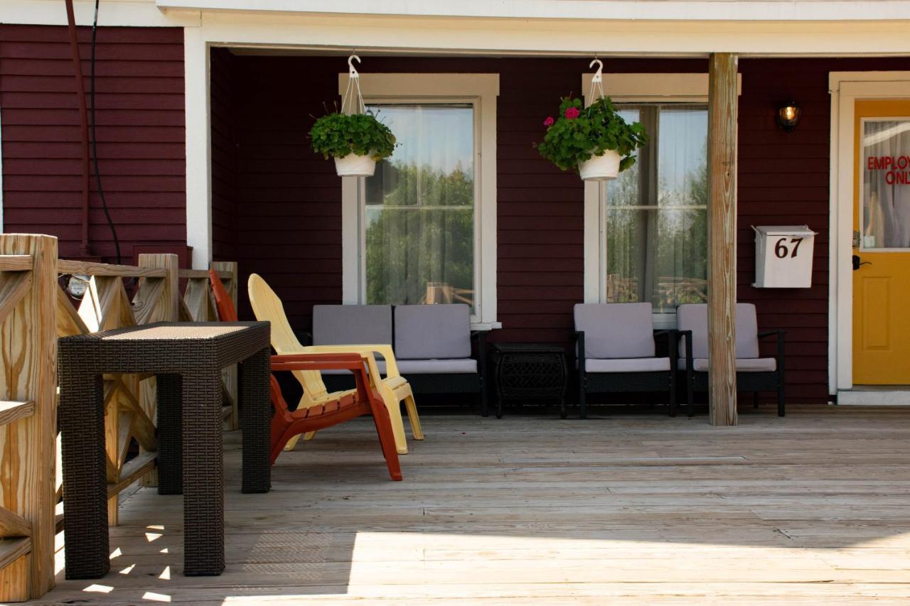 The Whitetail Inn And Suites- Lincoln Bagian luar foto