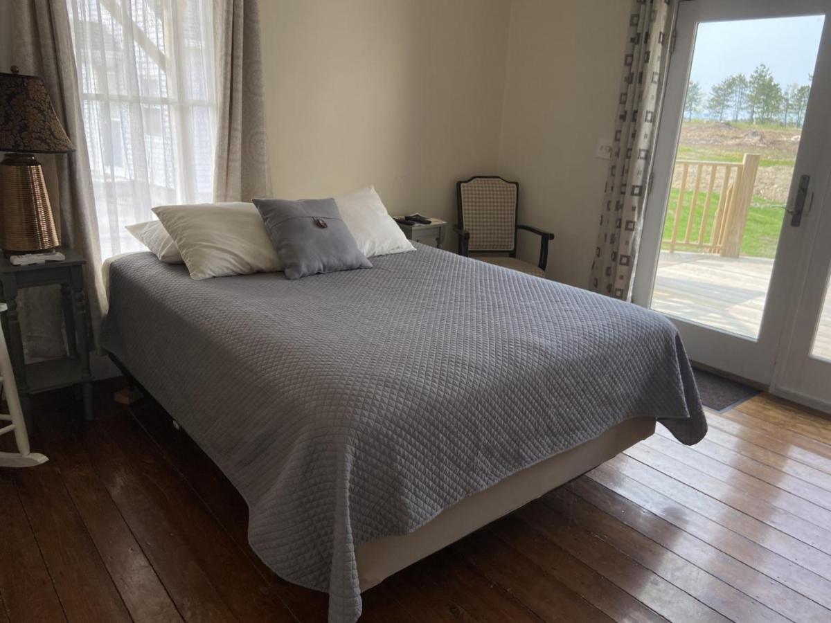 The Whitetail Inn And Suites- Lincoln Bagian luar foto