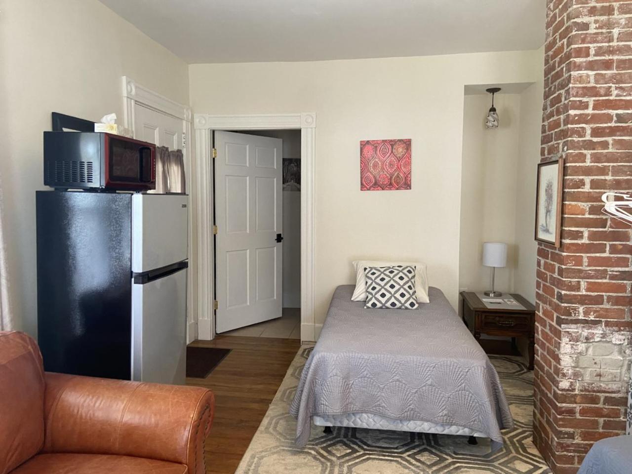 The Whitetail Inn And Suites- Lincoln Bagian luar foto