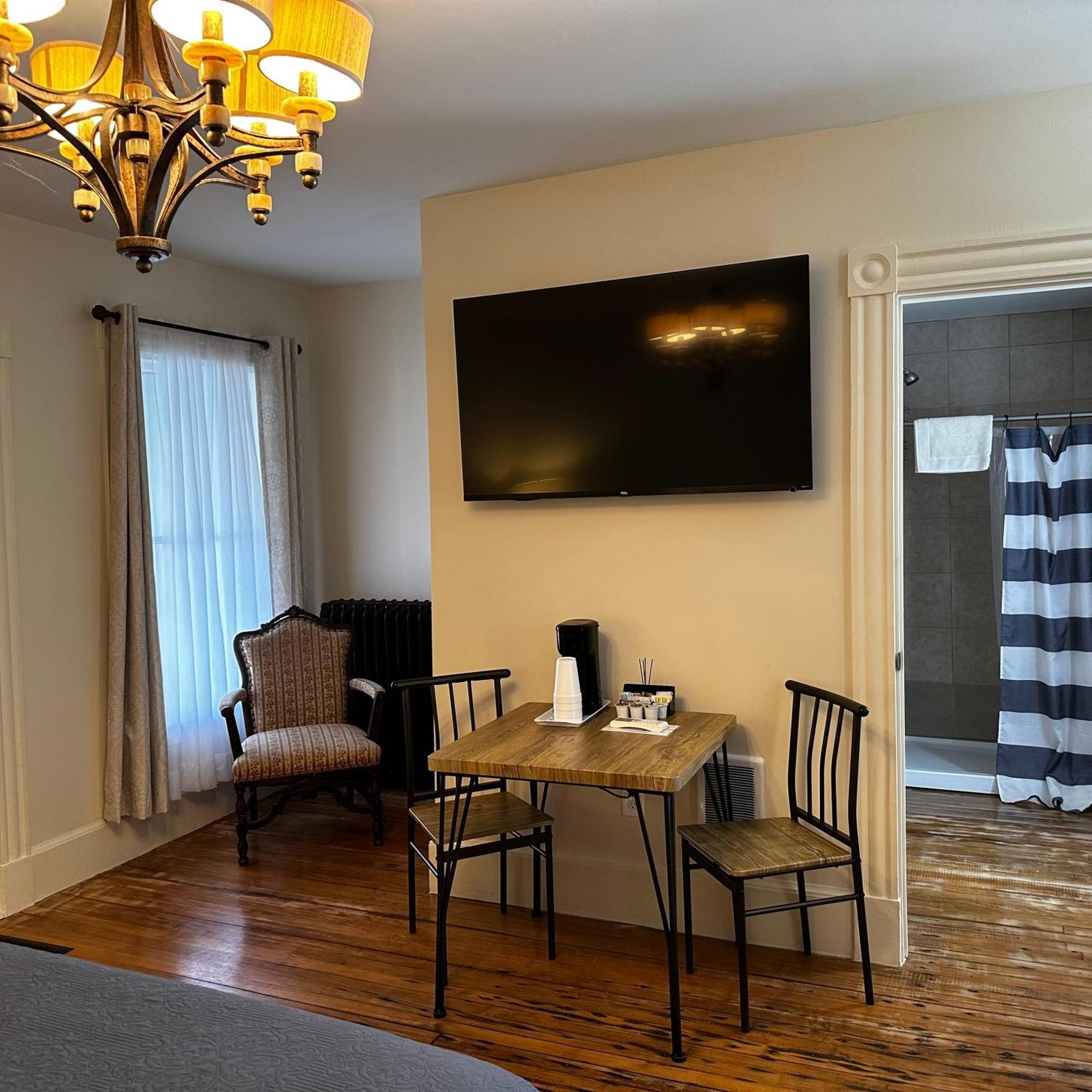 The Whitetail Inn And Suites- Lincoln Bagian luar foto