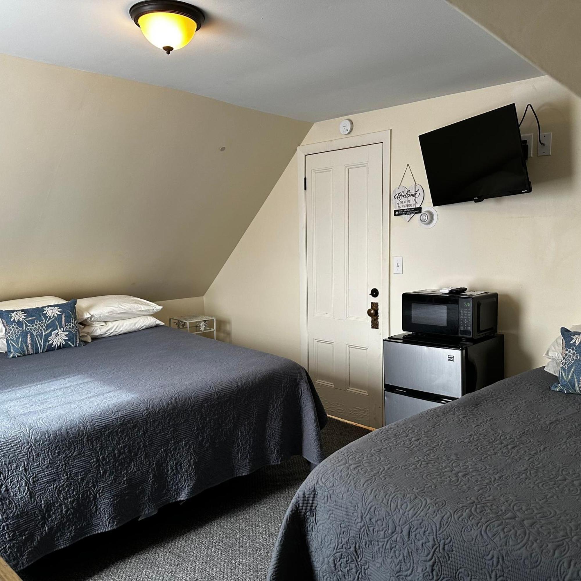 The Whitetail Inn And Suites- Lincoln Bagian luar foto