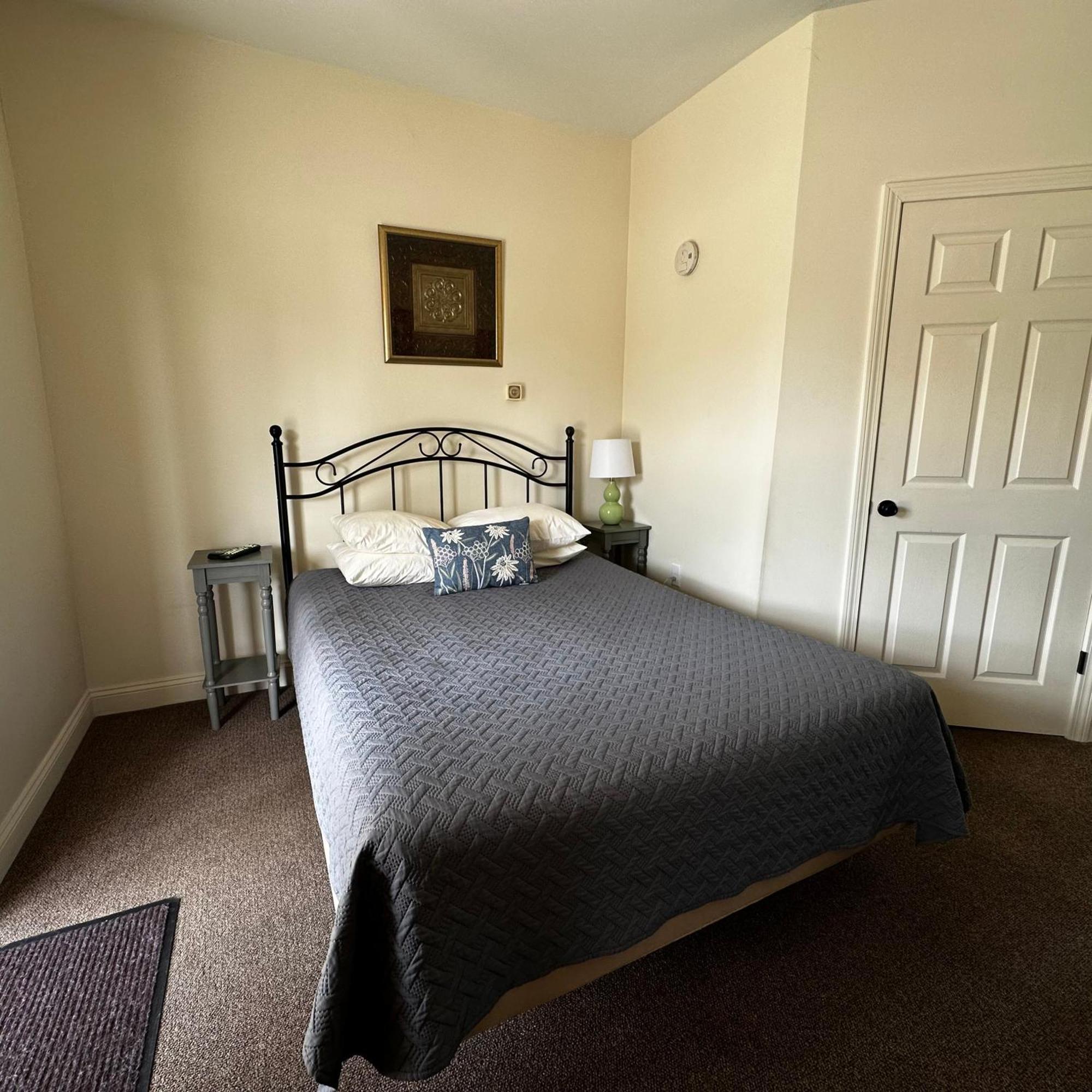 The Whitetail Inn And Suites- Lincoln Bagian luar foto