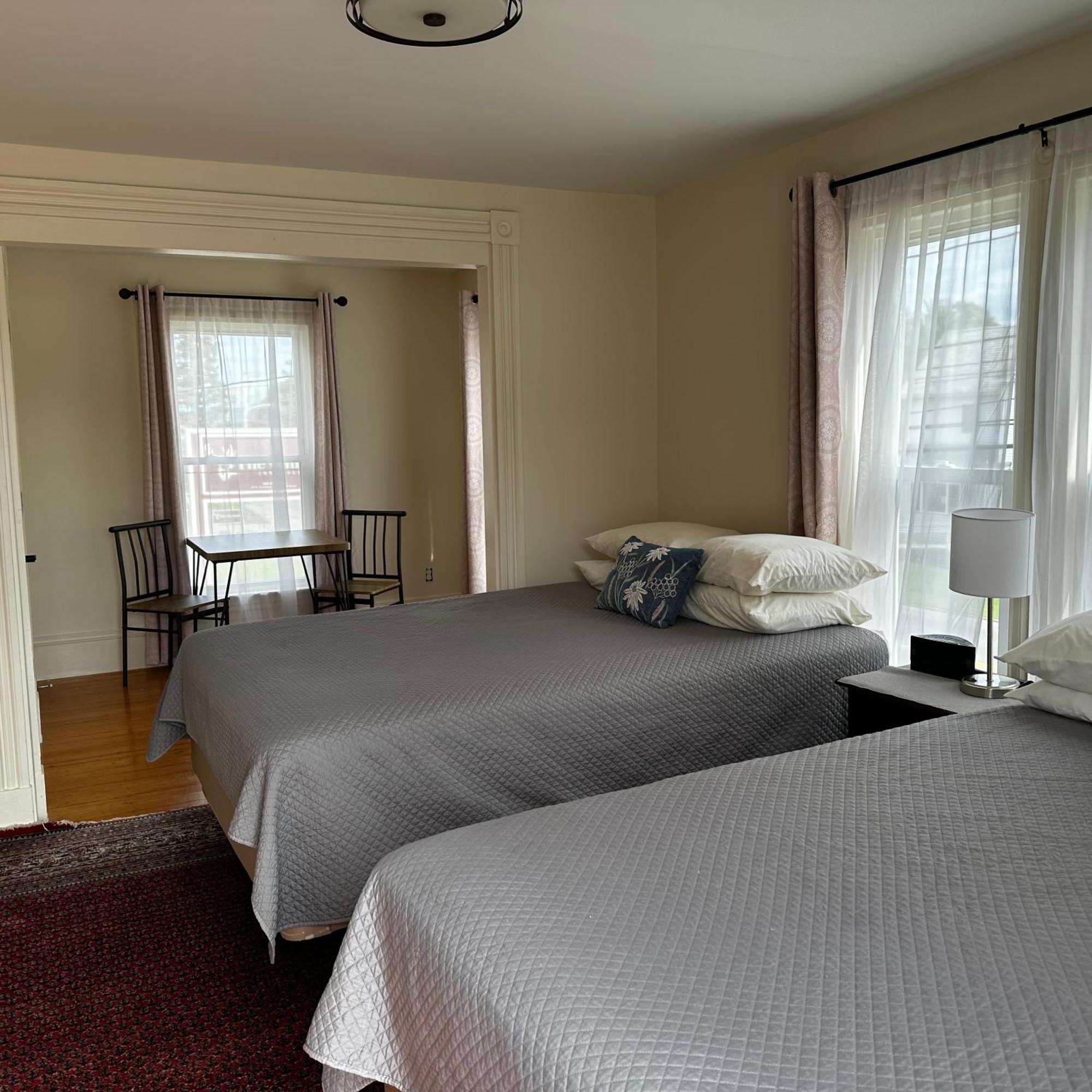 The Whitetail Inn And Suites- Lincoln Bagian luar foto